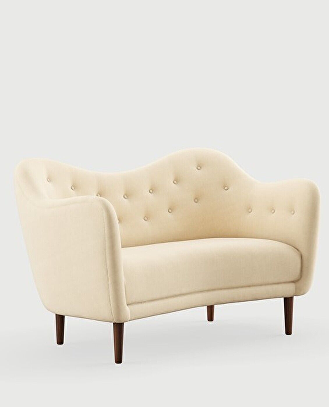 自由に流れるデザインと彫刻のような優美なフォルム『46 sofa